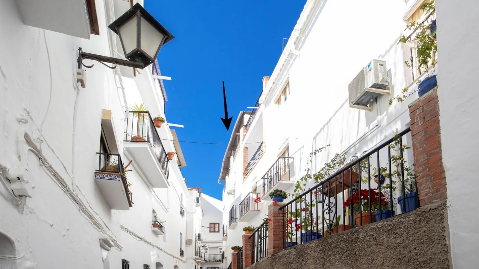 Casa Marlo, Spacious House In The Lively Centre Of Competa 0*,
