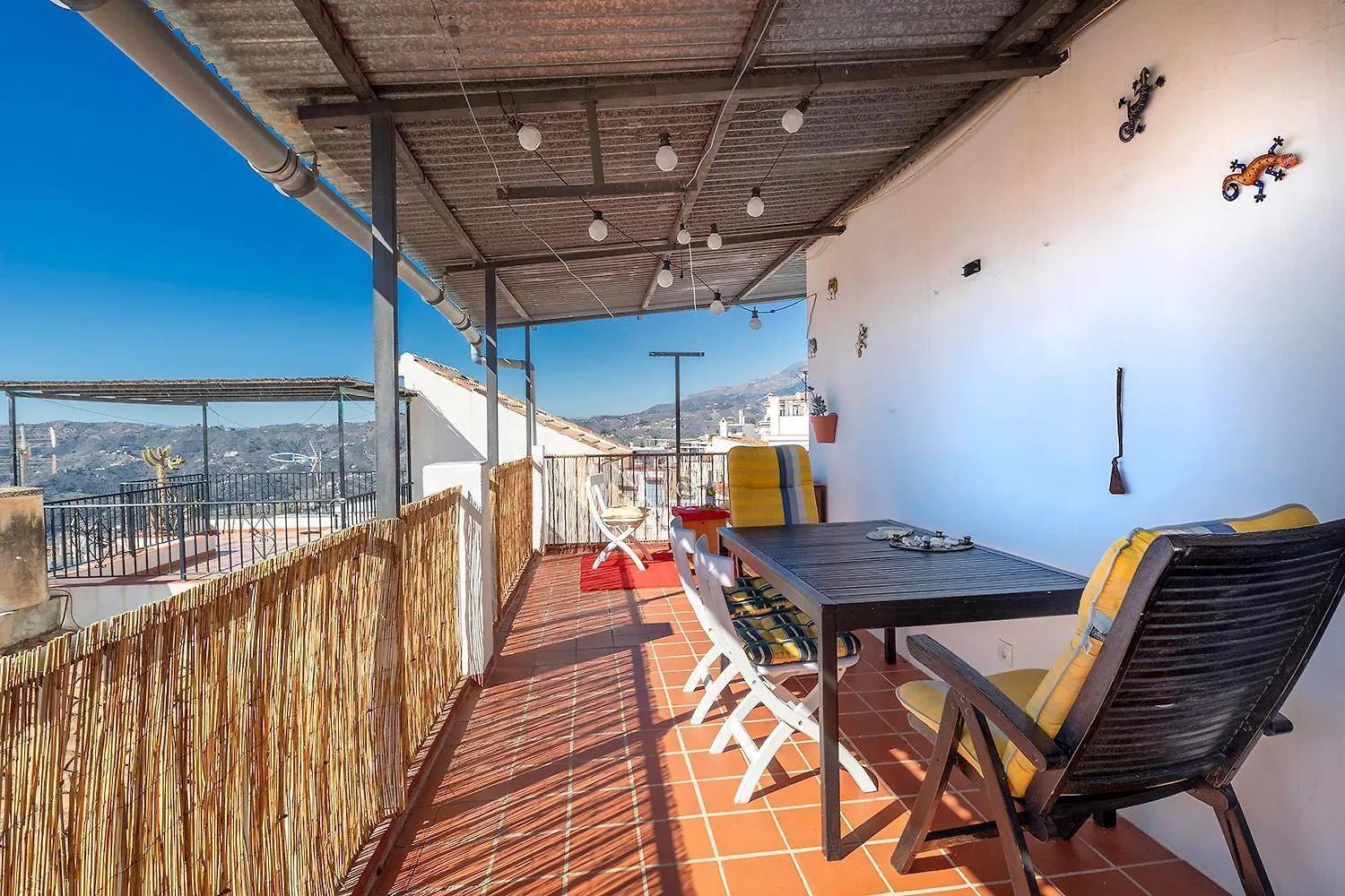 Casa Marlo, Spacious House In The Lively Centre Of Competa Spain
